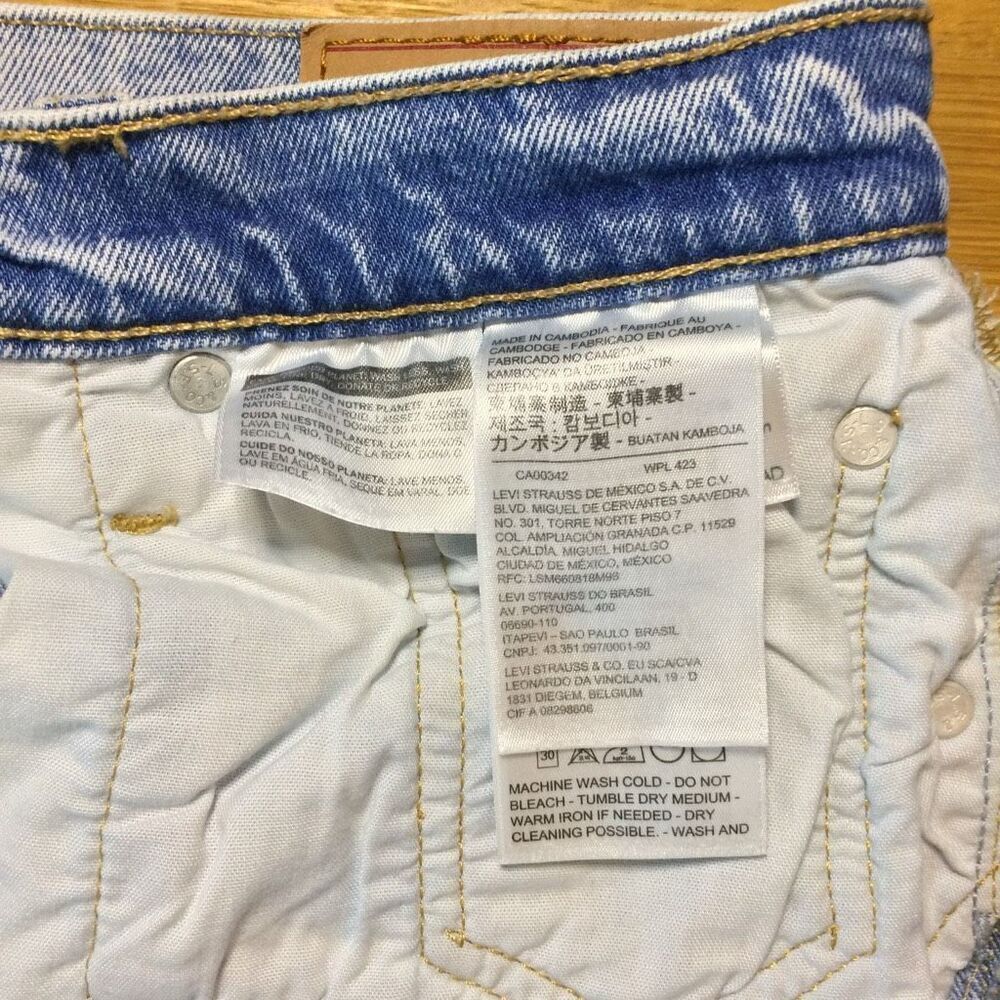 Levi’s 501 Jean shorts 28 button-fly light wash distressed - Picture 8 of 10